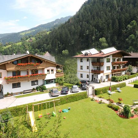 Ferienwohnungen Rahm Mayrhofen Pokoj fotografie
